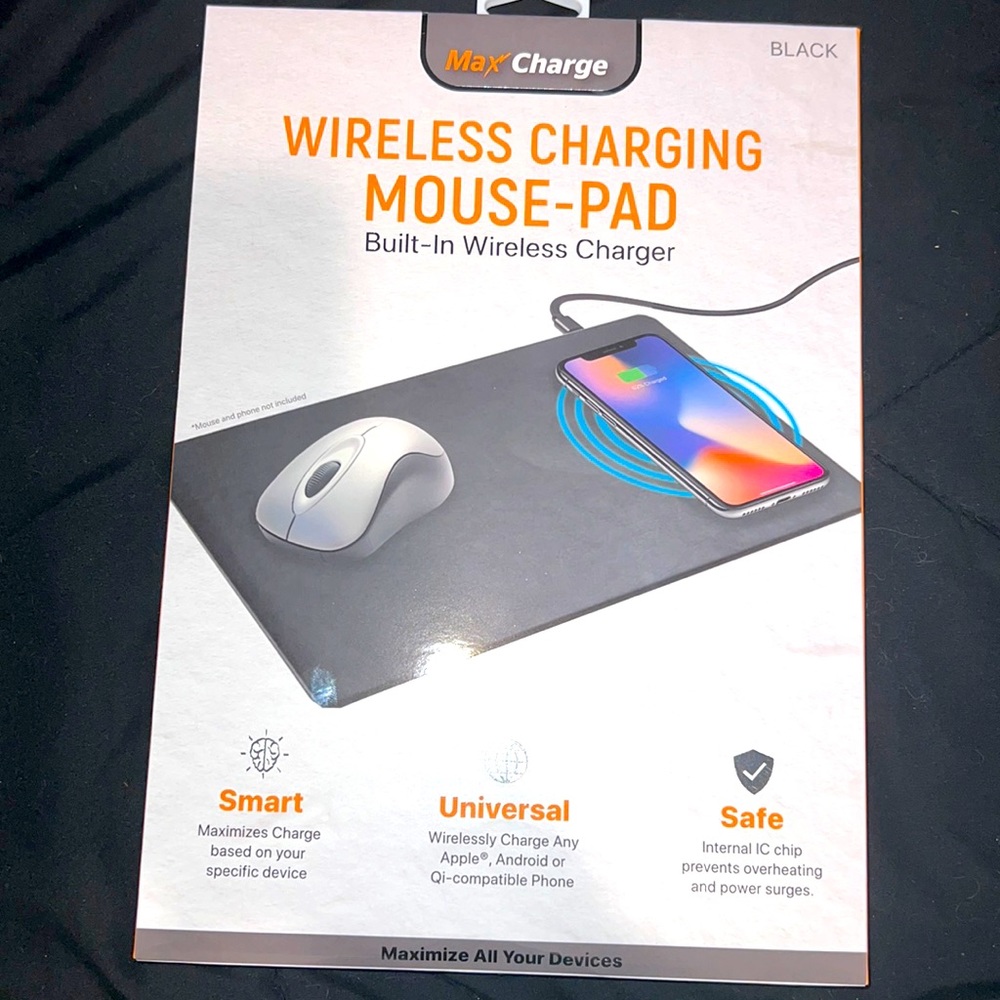 MaxCharge Wireless Charging Mouse-Pad w/ Built-In Wireless Charger